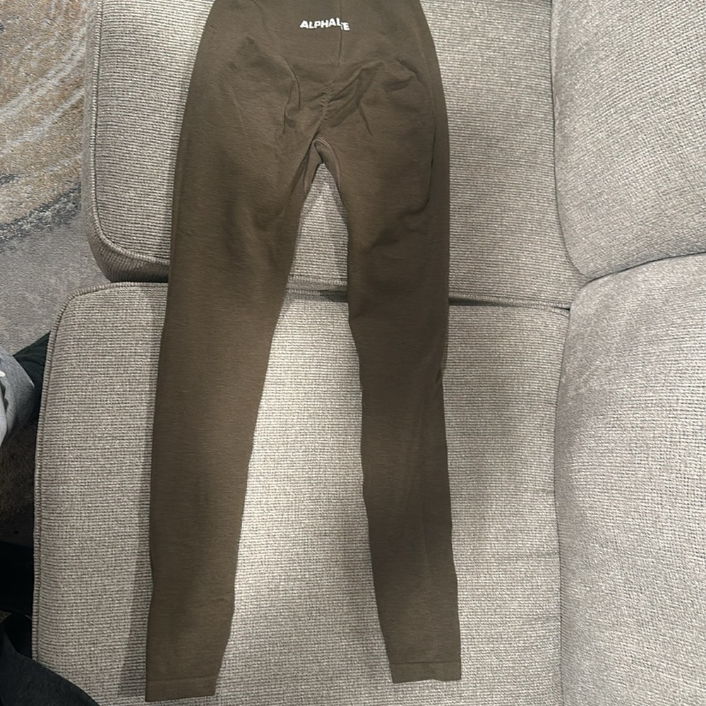 Alphalete Amplify Leggings, Canteen green, Size small